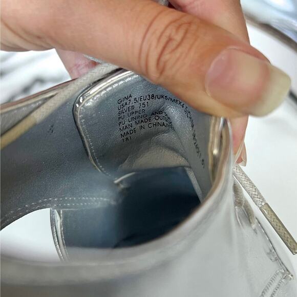 NEW Steve Madden Gina Silver Faux Leather Metallic Oxfords Size 7.5 - Picture 9 of 9